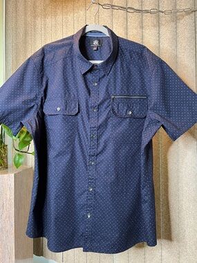 Rock & Republic Short-Sleeve Navy button up Shirt with one Zip Pocket - Size XXL